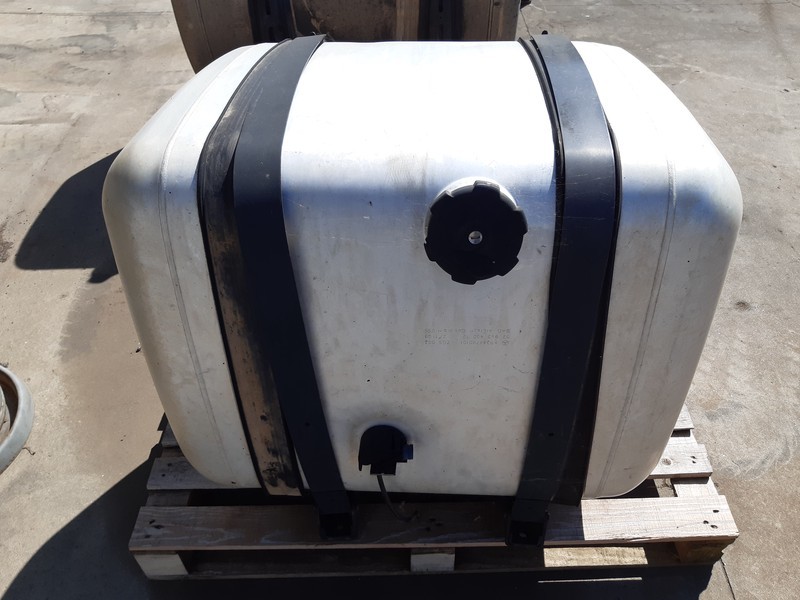 Mercedes-Benz Mazouttank actros A9344700101 - Топливный бак: фото 1 Mercedes-Benz Mazouttank actros A9344700101 - Топливный бак: фото 1