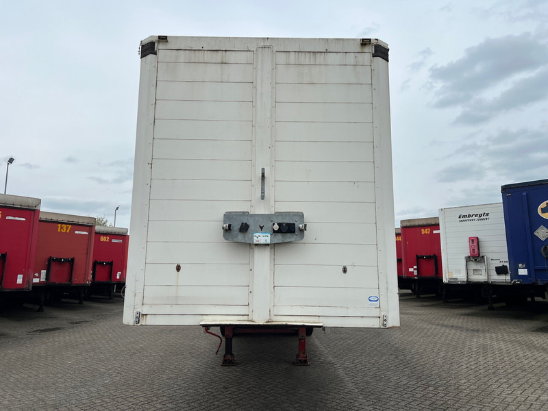 Renders X-steering tautliner - Тентованный полуприцеп: фото 2 Renders X-steering tautliner - Тентованный полуприцеп: фото 2