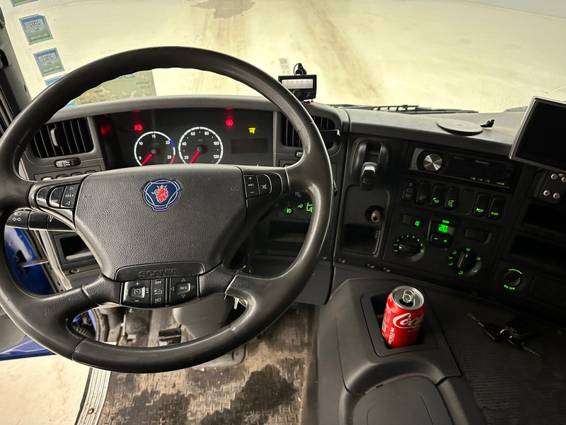 Фото интерьера 1: Грузовик бортовой/ Платформа, Автоманипулятор Scania P310 - 6x2 Фото интерьера 1: Грузовик бортовой/ Платформа, Автоманипулятор Scania P310 - 6x2