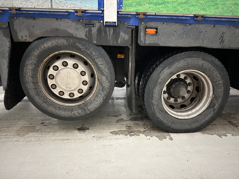 Фото интерьера 3: Грузовик бортовой/ Платформа, Автоманипулятор Scania P310 - 6x2 Фото интерьера 3: Грузовик бортовой/ Платформа, Автоманипулятор Scania P310 - 6x2