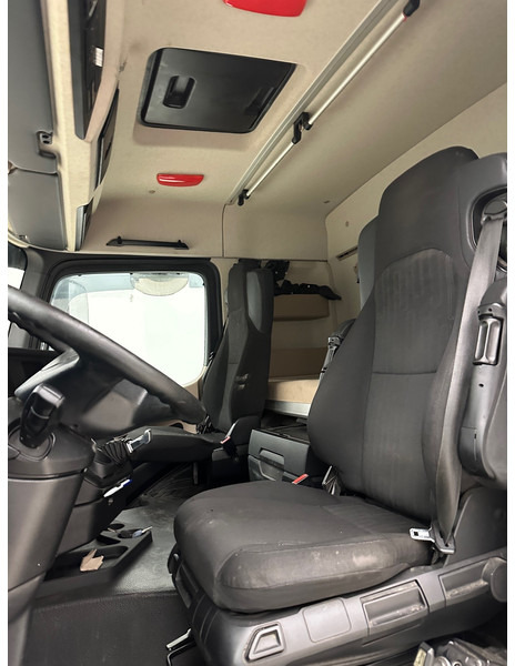 Тягач Mercedes-Benz Actros 1945: фото 11