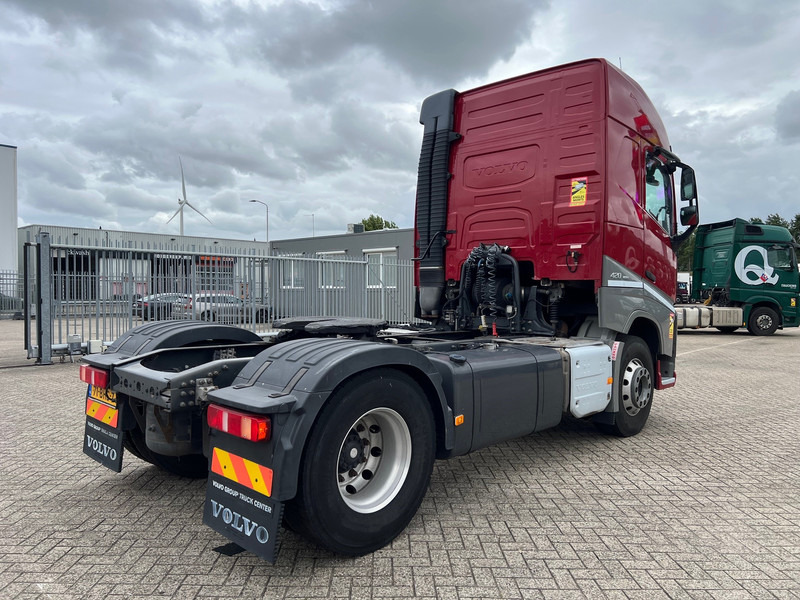 Volvo FH13.420 Globetrotter - ADR - Тягач: фото 4 Volvo FH13.420 Globetrotter - ADR - Тягач: фото 4