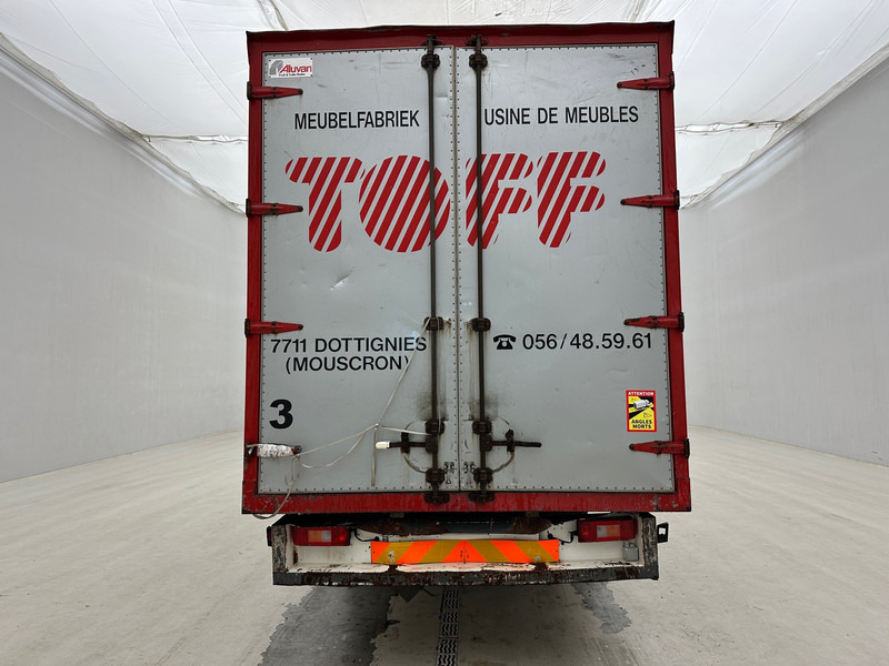 Volvo FL 220 - Грузовик-контейнеровоз/ Сменный кузов: фото 5 Volvo FL 220 - Грузовик-контейнеровоз/ Сменный кузов: фото 5