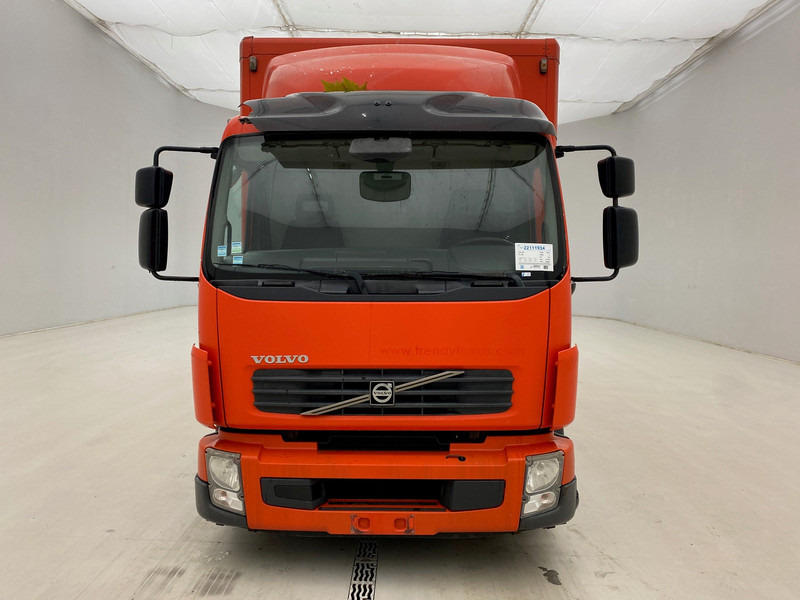 Volvo FL 240 - Грузовик с закрытым кузовом: фото 2 Volvo FL 240 - Грузовик с закрытым кузовом: фото 2