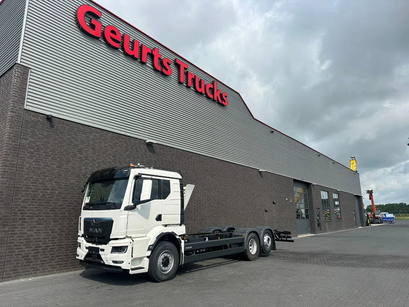MAN TGS 26.520 6X2H-4 BL CH HYDRO DRIVE CHASSIS CABINE (NIEUW) - Грузовик-шасси: фото 2 MAN TGS 26.520 6X2H-4 BL CH HYDRO DRIVE CHASSIS CABINE (NIEUW) - Грузовик-шасси: фото 2