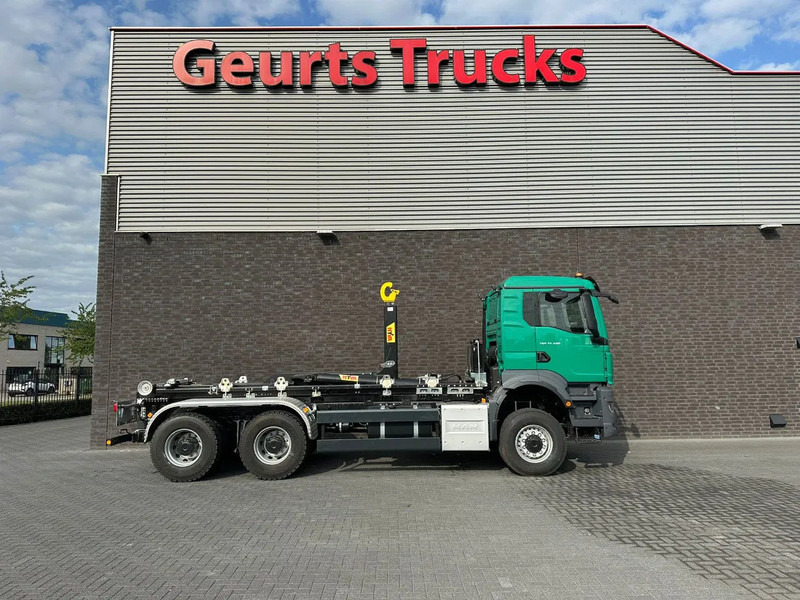 MAN TGS 33.480 6X6 HYVA LIFT 26-55-S HAAKARM / ABROLLKIPPER/ HOOKLIFT (NIEUWE/ NEU/ NEW) - Крюковой мультилифт: фото 4 MAN TGS 33.480 6X6 HYVA LIFT 26-55-S HAAKARM / ABROLLKIPPER/ HOOKLIFT (NIEUWE/ NEU/ NEW) - Крюковой мультилифт: фото 4