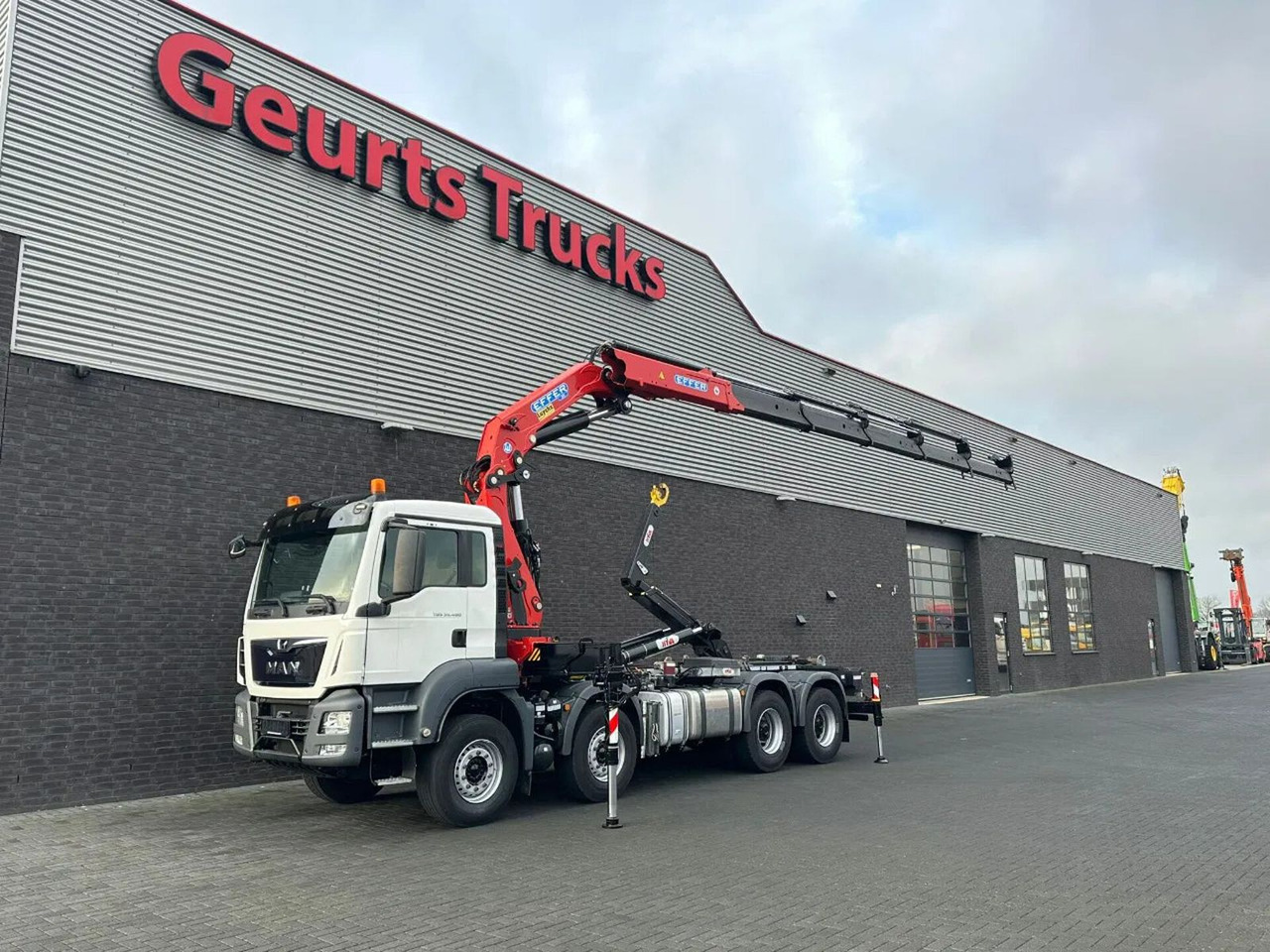 MAN TGS 35.460 8X4 BL+ HYVA 18.55.S HAAKARMSYSTEEM E - Крюковой мультилифт, Автоманипулятор: фото 2 MAN TGS 35.460 8X4 BL+ HYVA 18.55.S HAAKARMSYSTEEM E - Крюковой мультилифт, Автоманипулятор: фото 2