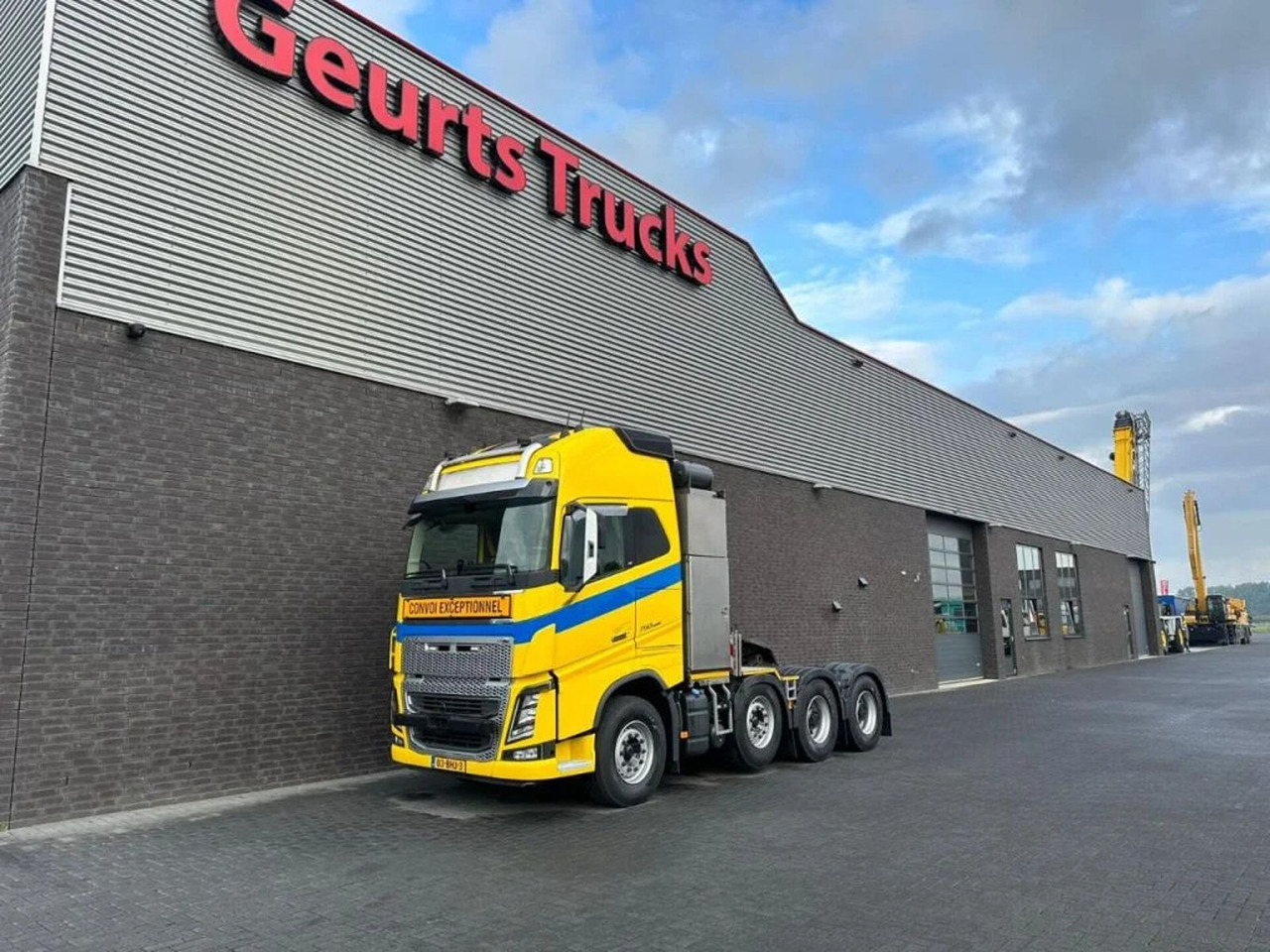 Volvo FH 16.750 8X4 HEAVY DUTY TRACTOR/SZM/TREKKER - Тягач: фото 2 Volvo FH 16.750 8X4 HEAVY DUTY TRACTOR/SZM/TREKKER - Тягач: фото 2