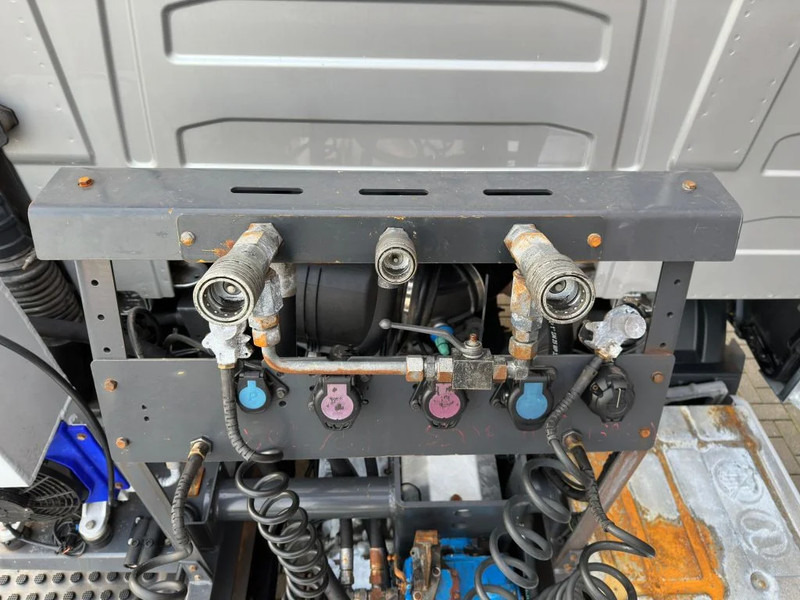 Тягач Volvo FH 460 6X4 TREKKER/TRACTOR/SZM EURO 6 HYDRAULIC: фото 13 Тягач Volvo FH 460 6X4 TREKKER/TRACTOR/SZM EURO 6 HYDRAULIC: фото 13