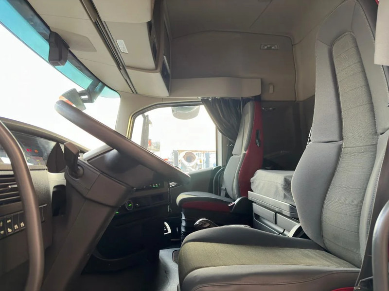 Тягач Volvo FH 460 6X4 TREKKER/TRACTOR/SZM EURO 6 HYDRAULIC: фото 16 Тягач Volvo FH 460 6X4 TREKKER/TRACTOR/SZM EURO 6 HYDRAULIC: фото 16