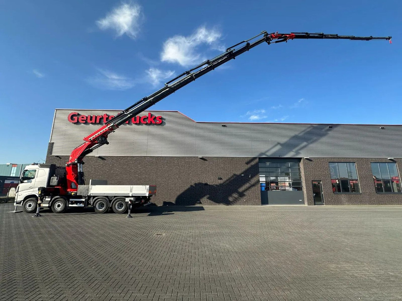 Volvo FH 500 8X4 RF-RT40G FASSI F1450R.2.8 + JIB L826 - Автоманипулятор: фото 1 Volvo FH 500 8X4 RF-RT40G FASSI F1450R.2.8 + JIB L826 - Автоманипулятор: фото 1