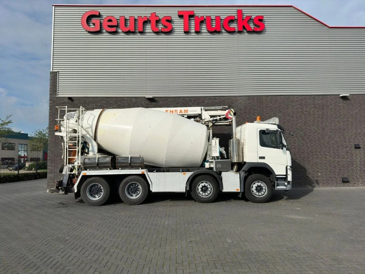 Volvo FM 410 8X4 + STETTER 9 M3 MIXER/MISCHER + THEAM - Автобетоносмеситель: фото 4 Volvo FM 410 8X4 + STETTER 9 M3 MIXER/MISCHER + THEAM - Автобетоносмеситель: фото 4