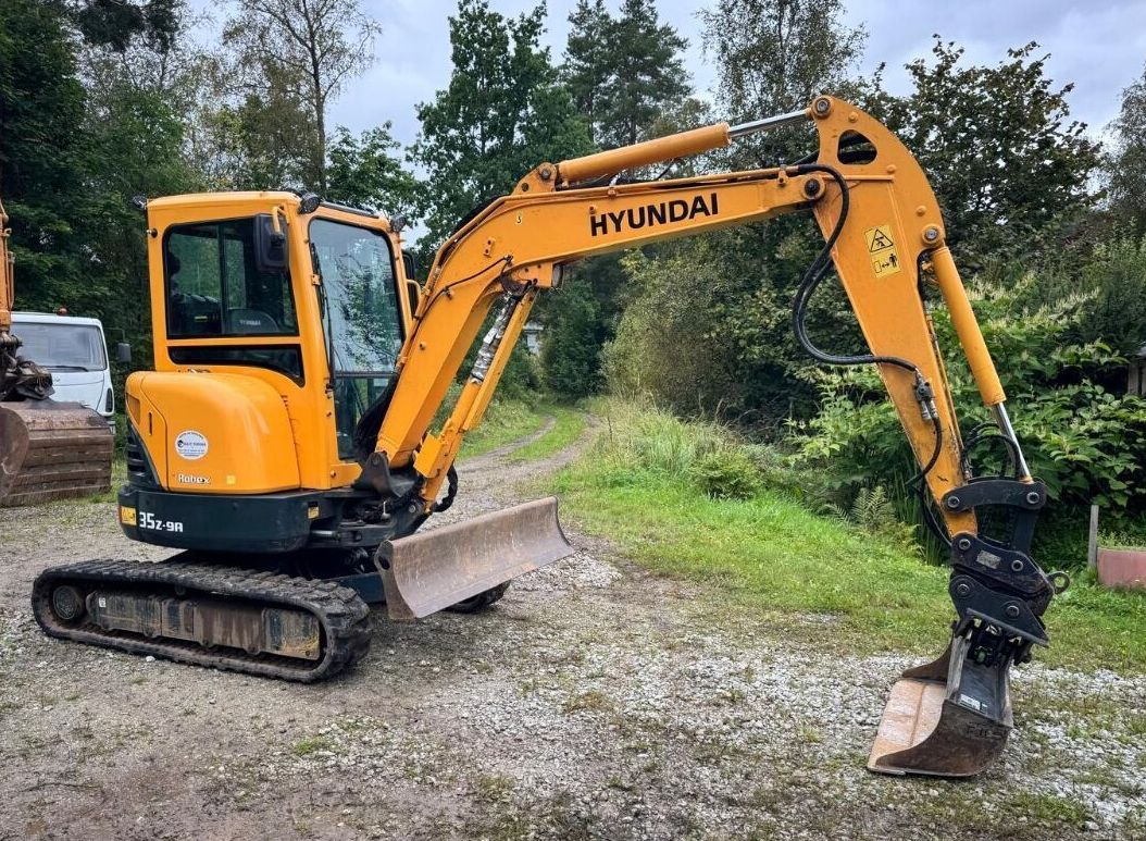 Hyundai R35Z - 9 - Мини-экскаватор: фото 2 Hyundai R35Z - 9 - Мини-экскаватор: фото 2