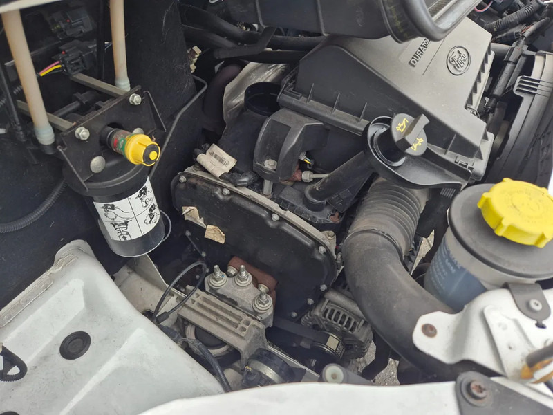 Camper ROLLER TEAM AUTOROLLER 595 P.... trekhaak,eerste eigenaar. - Полуинтегрированный автодом: фото 5 Camper ROLLER TEAM AUTOROLLER 595 P.... trekhaak,eerste eigenaar. - Полуинтегрированный автодом: фото 5