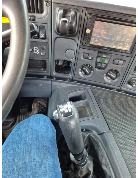 Тросовый мультилифт Scania P 420 8x2.... manuel gearbox.: фото 9