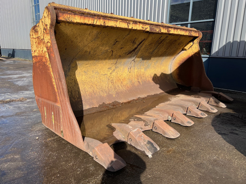 Caterpillar 990 - Ковш: фото 1 Caterpillar 990 - Ковш: фото 1