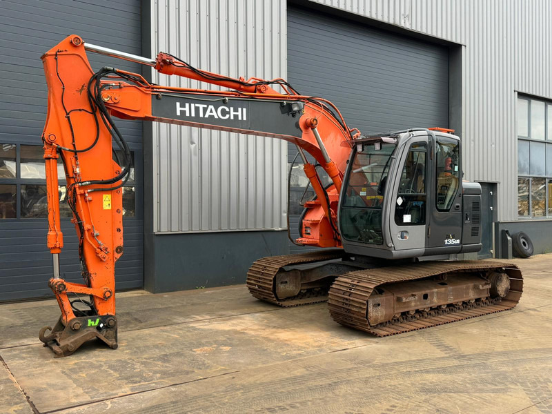 Hitachi ZX135US - Гусеничный экскаватор: фото 2 Hitachi ZX135US - Гусеничный экскаватор: фото 2