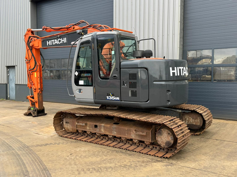 Hitachi ZX135US - Гусеничный экскаватор: фото 3 Hitachi ZX135US - Гусеничный экскаватор: фото 3