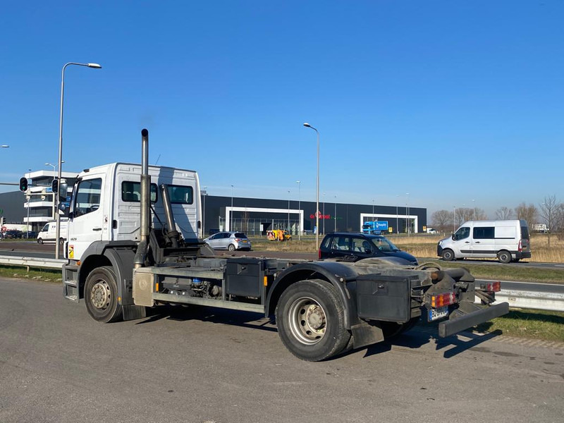 MERCEDESBENZ AXOR 1829 4x2 chassis cab - Грузовик-шасси: фото 4 MERCEDESBENZ AXOR 1829 4x2 chassis cab - Грузовик-шасси: фото 4