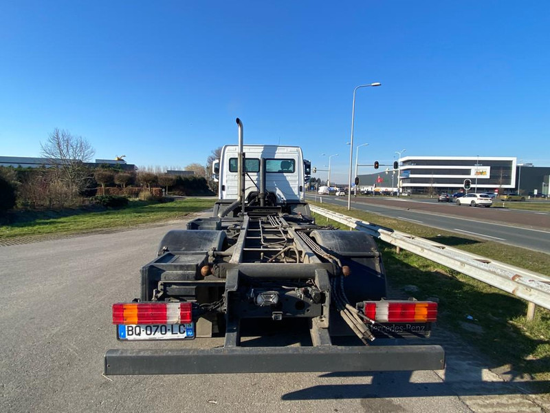 MERCEDESBENZ AXOR 1829 4x2 chassis cab - Грузовик-шасси: фото 5 MERCEDESBENZ AXOR 1829 4x2 chassis cab - Грузовик-шасси: фото 5