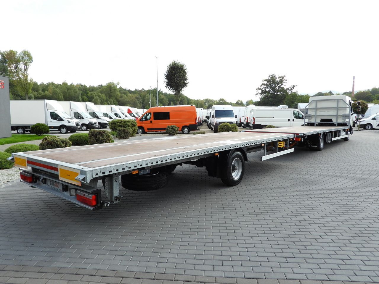 DAF LF 230 CONTAINER CARRIER PLATFORM + TRAILER WEBASTO CRUISE CONTROL LED LIGHTS PNEUMATICS AUTOMATIC TRANSMISSION TWIN WHEELS AIR CONDITIONING 230HP - Грузовик бортовой/ Платформа: фото 3 DAF LF 230 CONTAINER CARRIER PLATFORM + TRAILER WEBASTO CRUISE CONTROL LED LIGHTS PNEUMATICS AUTOMATIC TRANSMISSION TWIN WHEELS AIR CONDITIONING 230HP - Грузовик бортовой/ Платформа: фото 3