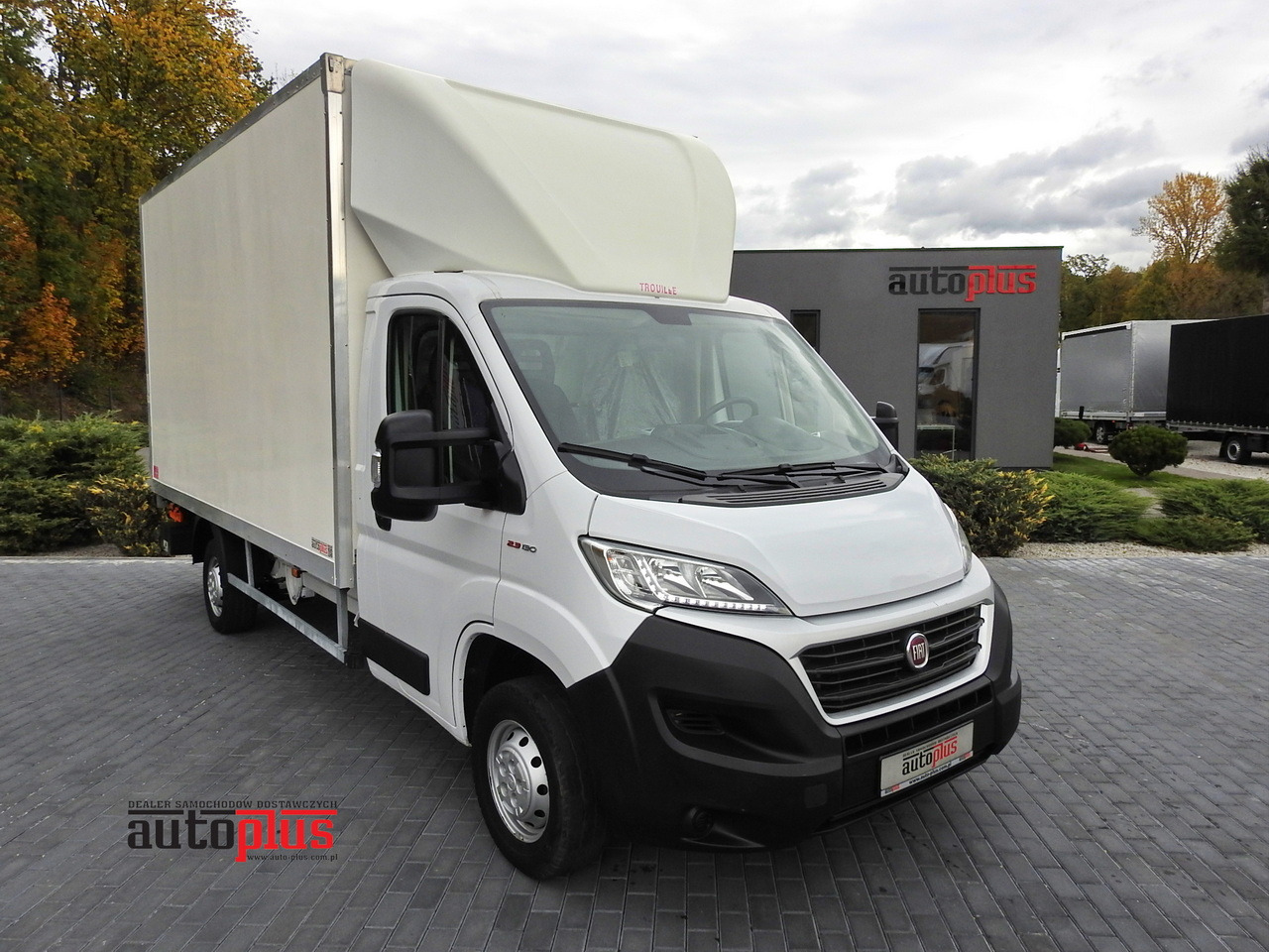 FIAT DUCATO BOX LIFT 8 PALLETS CRUISE CONTROL NAVIGATION AIR CONDITIONING LED LIGHTS 130HP - Фургон с закрытым кузовом: фото 1 FIAT DUCATO BOX LIFT 8 PALLETS CRUISE CONTROL NAVIGATION AIR CONDITIONING LED LIGHTS 130HP - Фургон с закрытым кузовом: фото 1