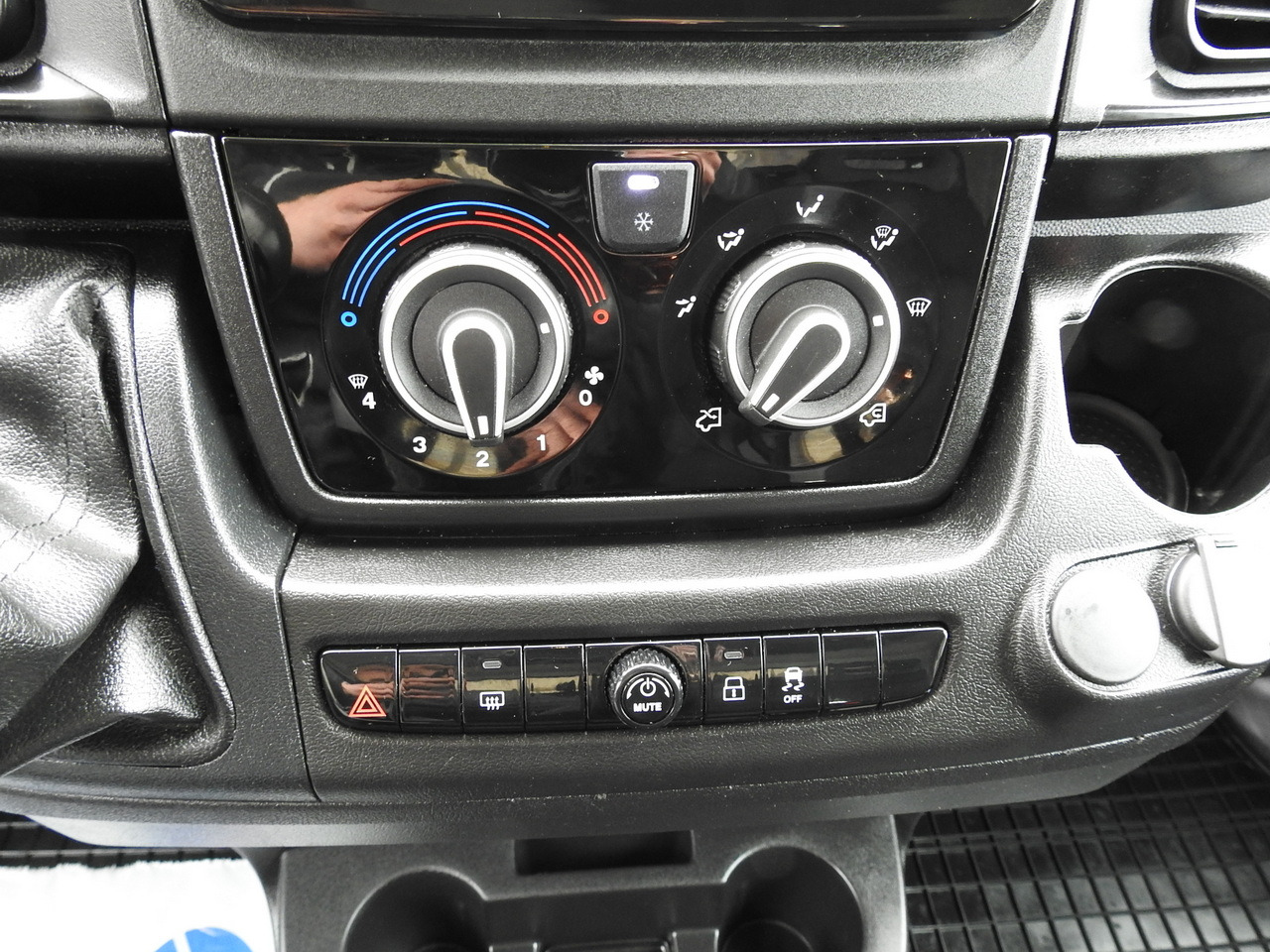 Тентованный фургон FIAT DUCATO  TARPAULIN 10 PALLETS WEBASTO CRUISE CONTROL AIR CONDITIONING  180HP: фото 37