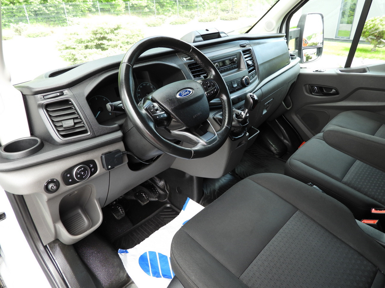 FORD TRANSIT BOX LIFT 8 PALLETS CRUISE CONTROL LED LIGHTS AIR CONDITIONING 130HP - Фургон с закрытым кузовом: фото 2 FORD TRANSIT BOX LIFT 8 PALLETS CRUISE CONTROL LED LIGHTS AIR CONDITIONING 130HP - Фургон с закрытым кузовом: фото 2