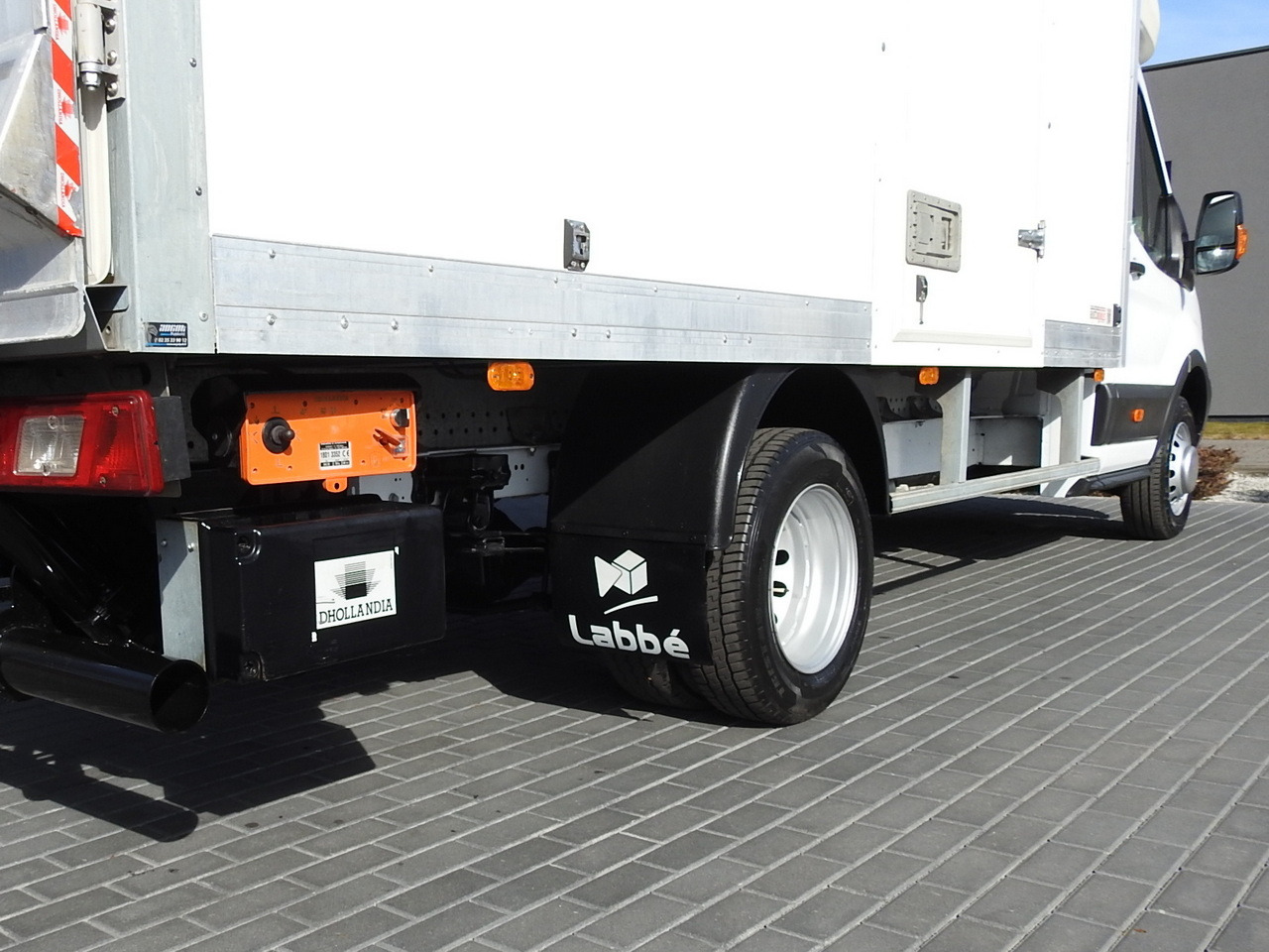 Фургон с закрытым кузовом FORD TRANSIT  BOX LIFT 8 PALLETS CRUISE CONTROL LED LIGHTS TWIN WHEELS AIR CONDITIONING  170HP: фото 18