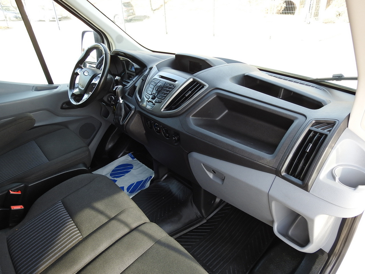 Фургон с закрытым кузовом FORD TRANSIT  BOX LIFT 8 PALLETS CRUISE CONTROL LED LIGHTS TWIN WHEELS AIR CONDITIONING  170HP: фото 42