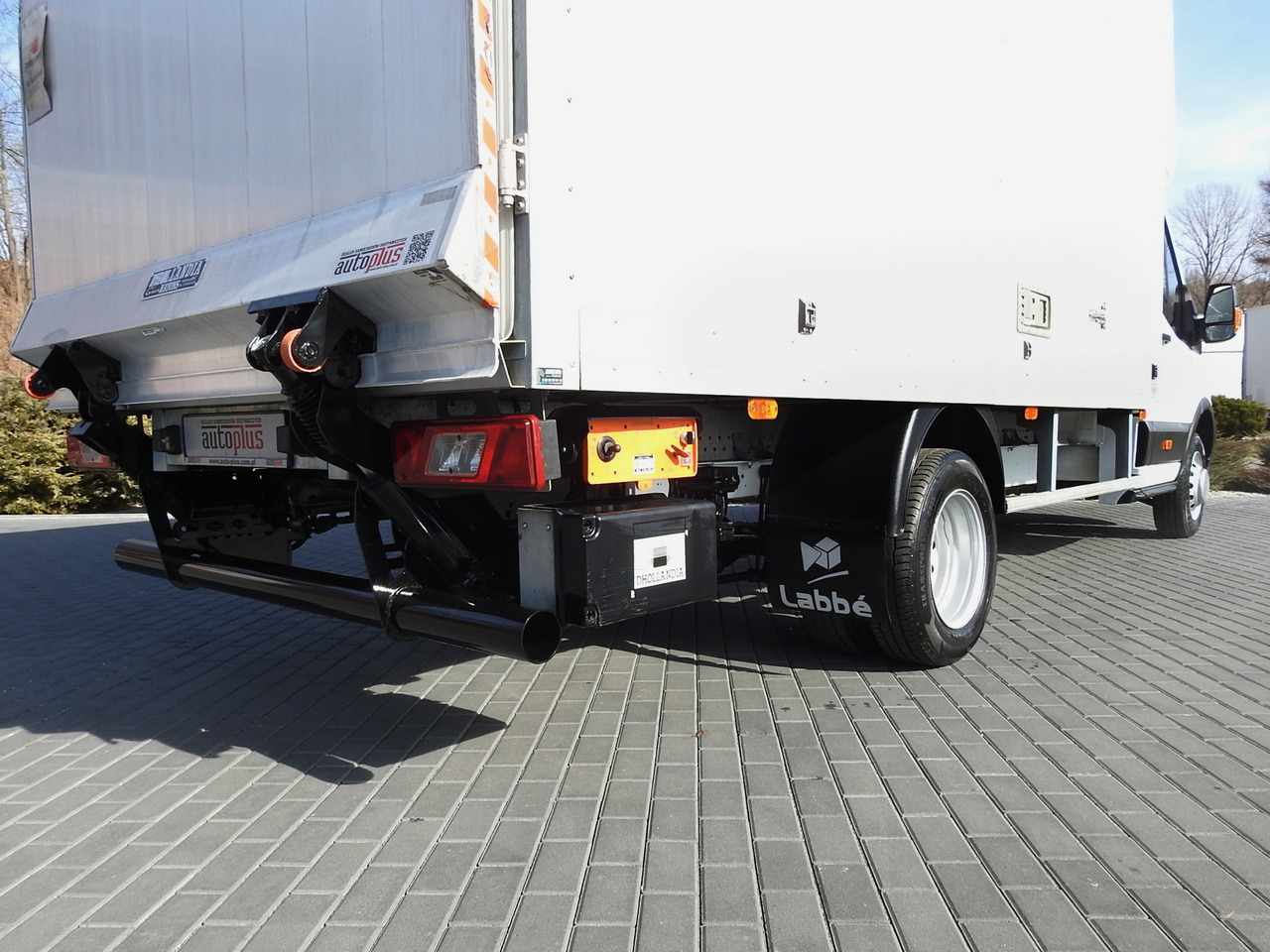 Фургон с закрытым кузовом FORD TRANSIT  BOX LIFT 8 PALLETS CRUISE CONTROL LED LIGHTS TWIN WHEELS AIR CONDITIONING  170HP: фото 24