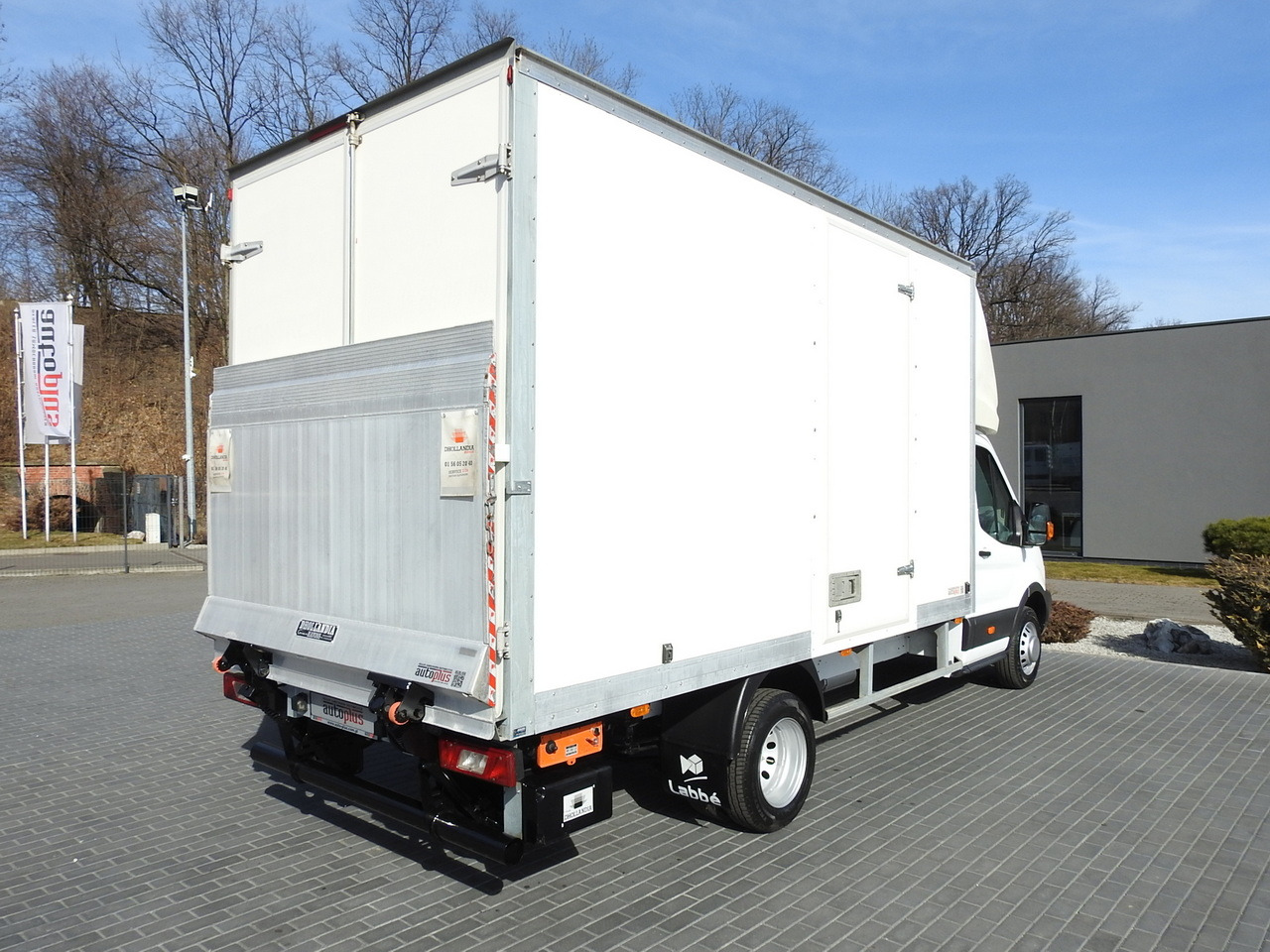 Фургон с закрытым кузовом FORD TRANSIT  BOX LIFT 8 PALLETS CRUISE CONTROL LED LIGHTS TWIN WHEELS AIR CONDITIONING  170HP: фото 14