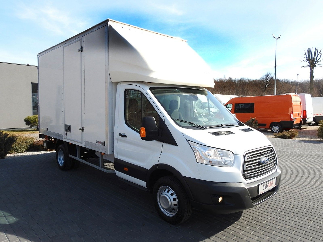 Ford TRANSIT KOFFER AUFZUG 8 PALETTEN TEMPOMAT LED - Фургон с закрытым кузовом: фото 4 Ford TRANSIT KOFFER AUFZUG 8 PALETTEN TEMPOMAT LED - Фургон с закрытым кузовом: фото 4