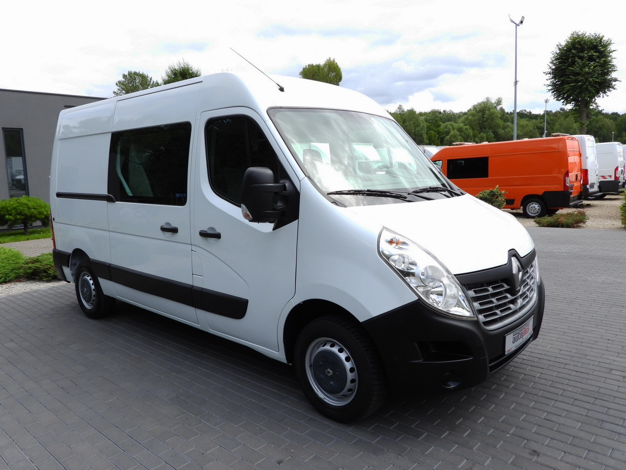 RENAULT MASTER CRUISE CONTROL AIR CONDITIONING 110HP - Фургон: фото 4 RENAULT MASTER CRUISE CONTROL AIR CONDITIONING 110HP - Фургон: фото 4