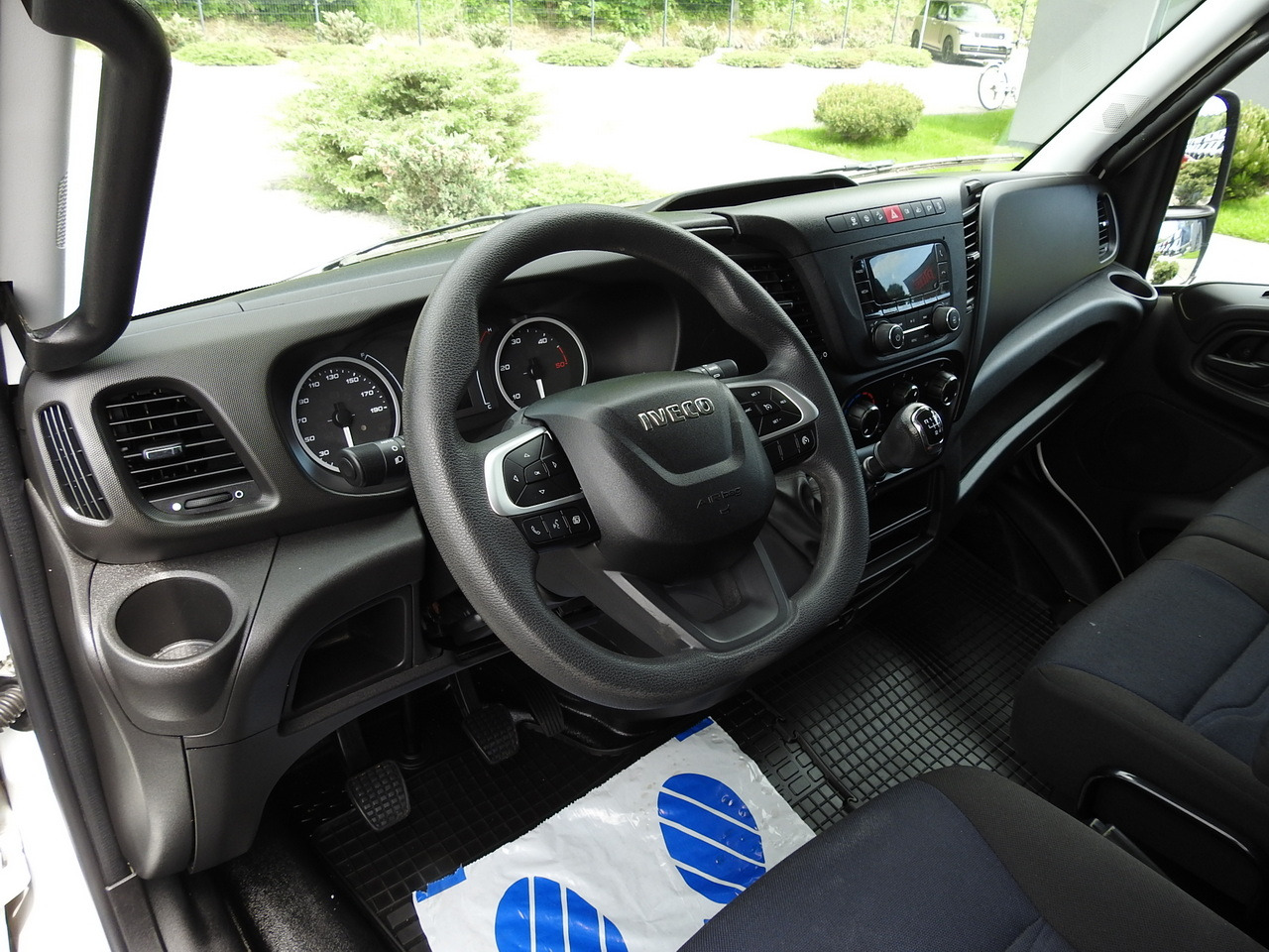 IVECO DAILY 35S14 8 PALLETS CRUISE CONTROL TWIN WHEELS AIR CONDITIONING 140HP - Фургон-рефрижератор: фото 2 IVECO DAILY 35S14 8 PALLETS CRUISE CONTROL TWIN WHEELS AIR CONDITIONING 140HP - Фургон-рефрижератор: фото 2