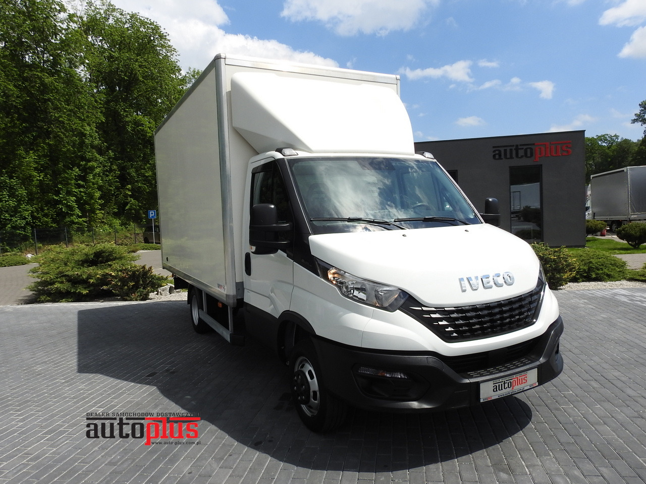 IVECO DAILY 35S14 8 PALLETS CRUISE CONTROL TWIN WHEELS AIR CONDITIONING 140HP - Фургон с закрытым кузовом: фото 1 IVECO DAILY 35S14 8 PALLETS CRUISE CONTROL TWIN WHEELS AIR CONDITIONING 140HP - Фургон с закрытым кузовом: фото 1