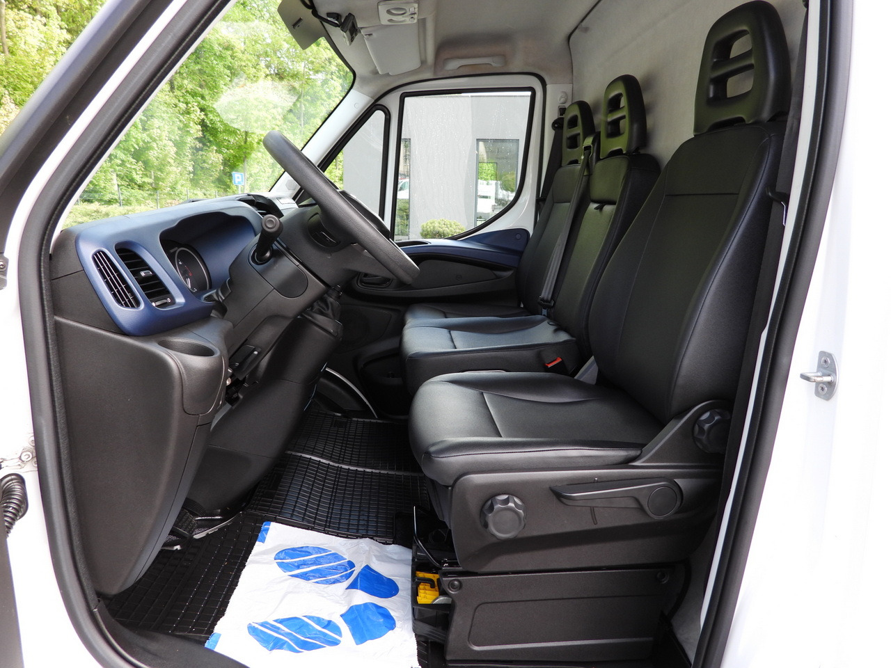 Фургон-рефрижератор IVECO DAILY 35S14 REFRIGERATOR VAN -10*C POWER SUPPLY 230V CRUISE CONTROL AUTOMATIC TRANSMISSION HI-MATIC AIR CONDITIONING  140HP: фото 34