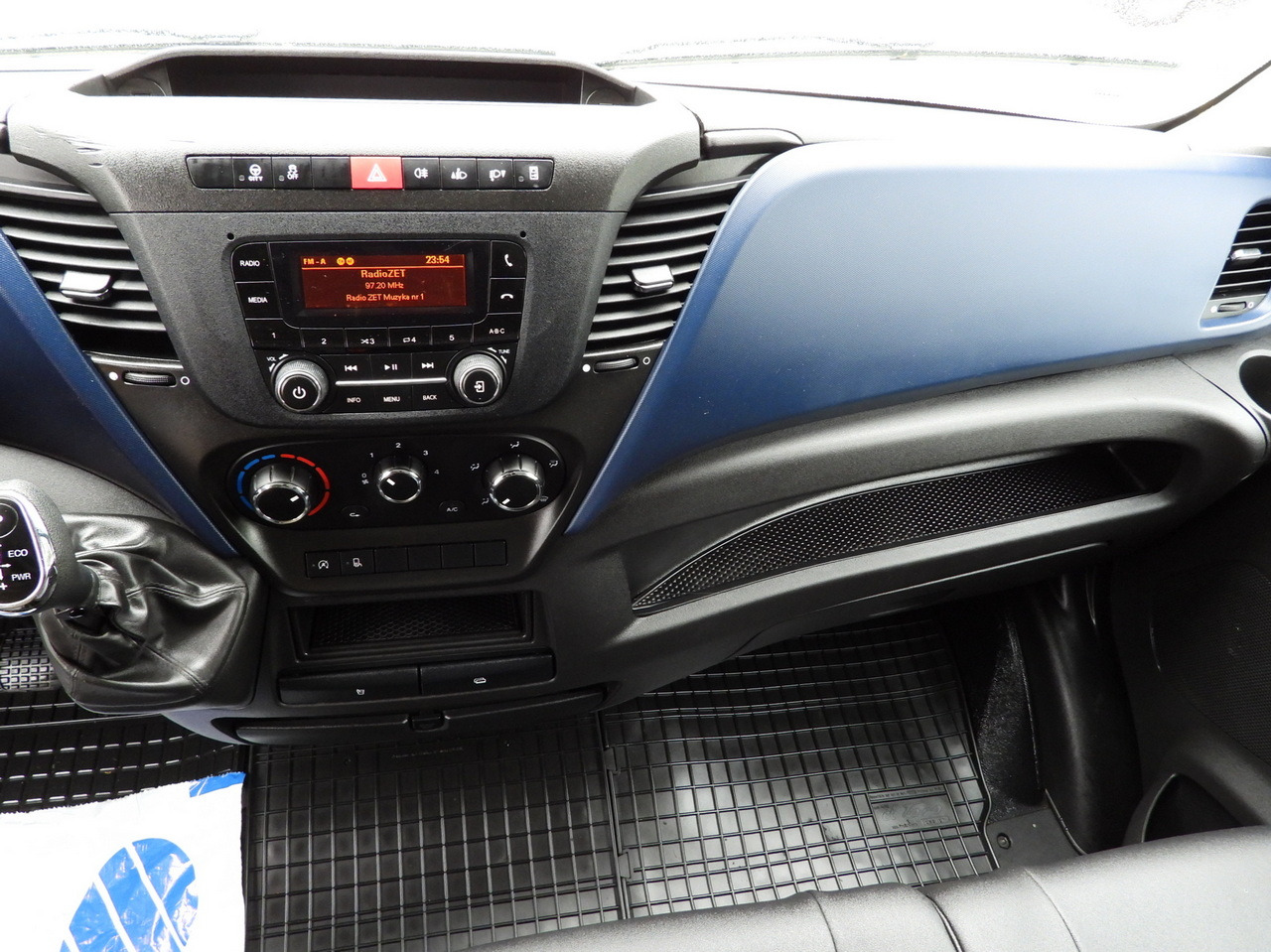 Фургон-рефрижератор IVECO DAILY 35S14 REFRIGERATOR VAN -10*C POWER SUPPLY 230V CRUISE CONTROL AUTOMATIC TRANSMISSION HI-MATIC AIR CONDITIONING  140HP: фото 42