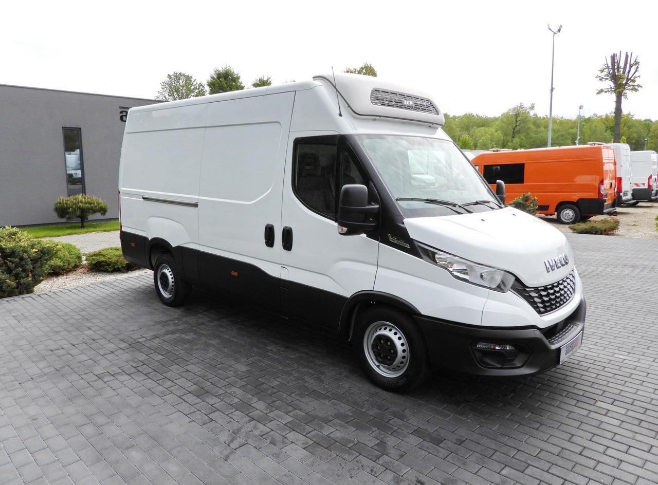 IVECO DAILY 35S14 REFRIGERATOR VAN -10*C POWER SUPPLY 230V CRUISE CONTROL AUTOMATIC TRANSMISSION HI-MATIC AIR CONDITIONING 140HP - Фургон-рефрижератор: фото 4 IVECO DAILY 35S14 REFRIGERATOR VAN -10*C POWER SUPPLY 230V CRUISE CONTROL AUTOMATIC TRANSMISSION HI-MATIC AIR CONDITIONING 140HP - Фургон-рефрижератор: фото 4