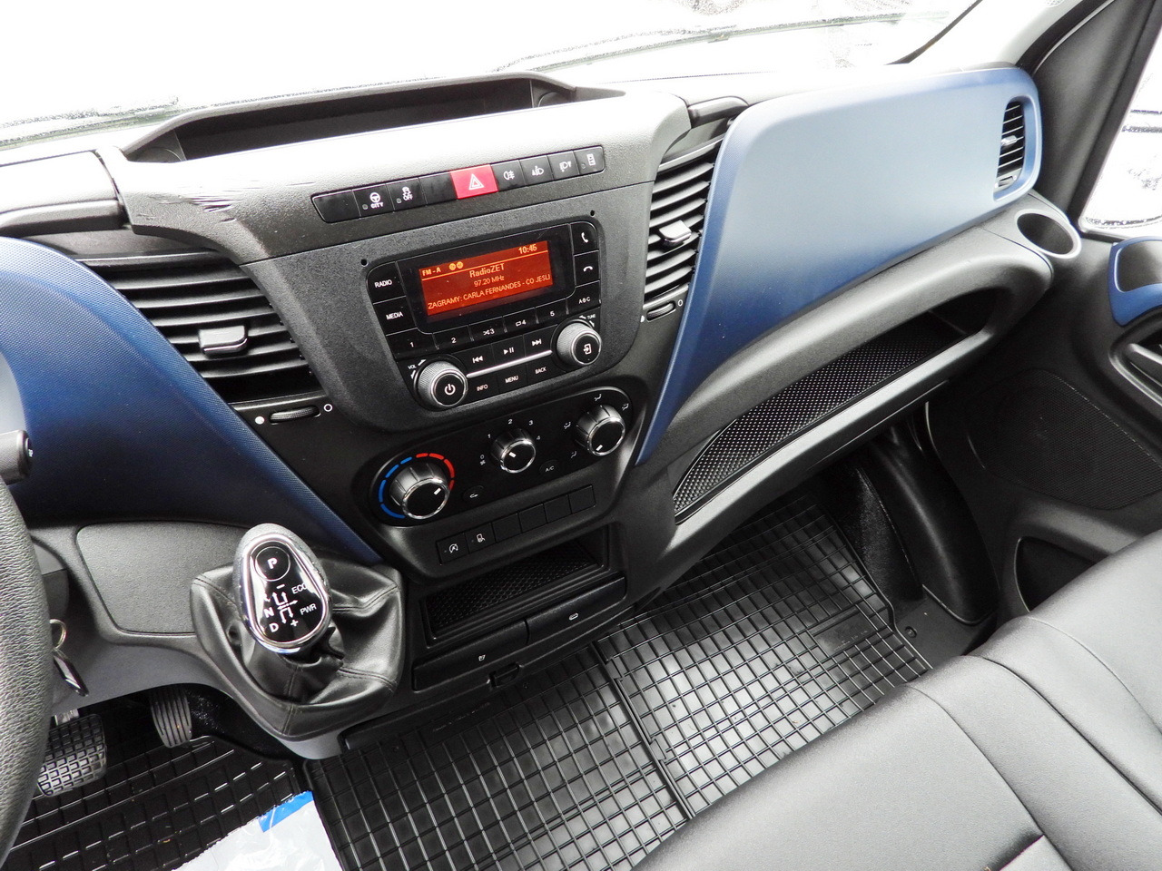 Фургон-рефрижератор IVECO DAILY 35S14 REFRIGERATOR VAN -10*C POWER SUPPLY 230V CRUISE CONTROL AUTOMATIC TRANSMISSION HI-MATIC AIR CONDITIONING  140HP: фото 41