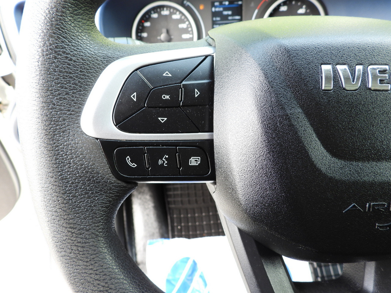 Фургон-рефрижератор IVECO DAILY 35S14 REFRIGERATOR VAN -10*C POWER SUPPLY 230V CRUISE CONTROL AUTOMATIC TRANSMISSION HI-MATIC AIR CONDITIONING  140HP: фото 38