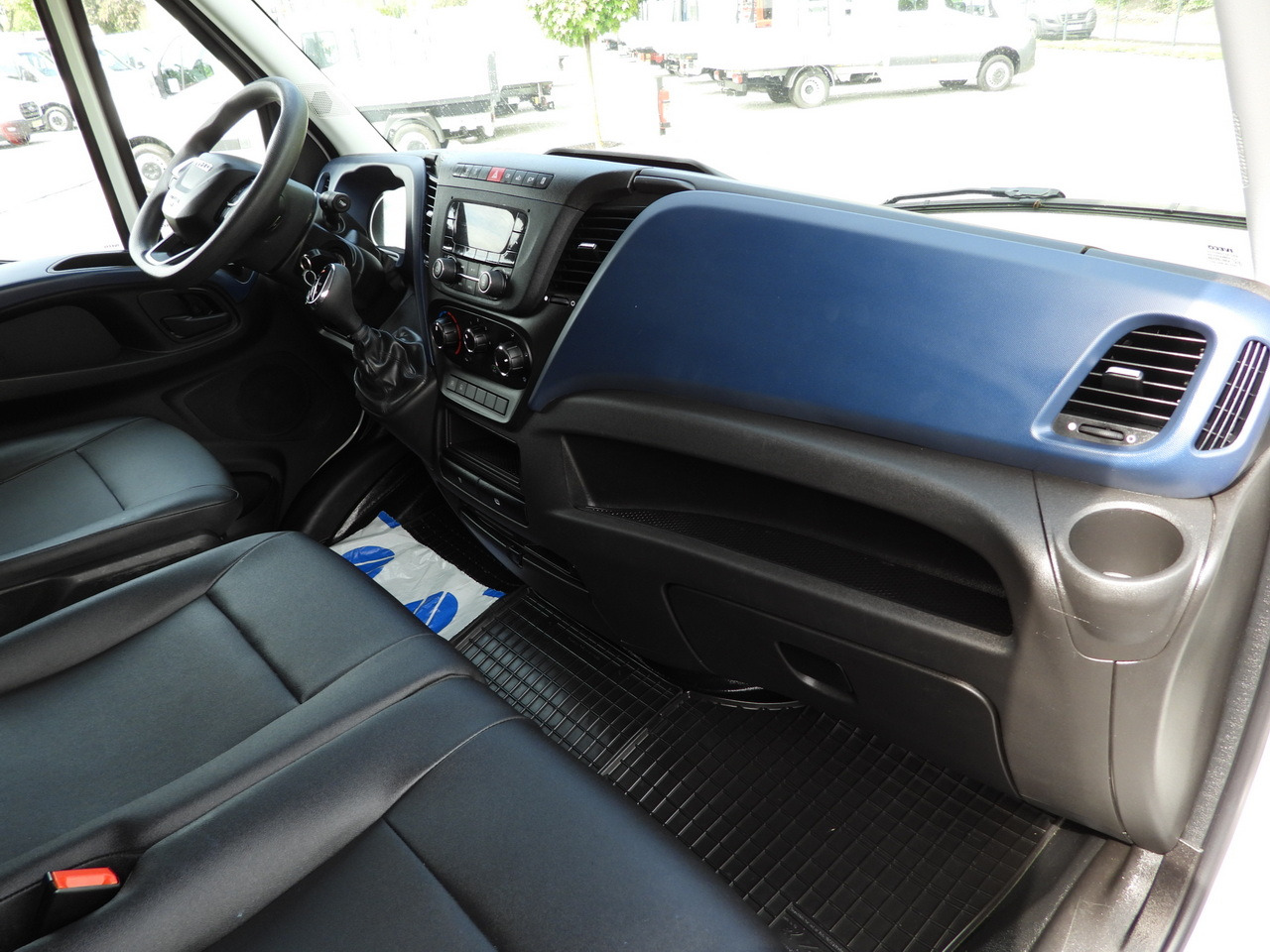 Фургон-рефрижератор IVECO DAILY 35S14 REFRIGERATOR VAN -10*C POWER SUPPLY 230V CRUISE CONTROL AUTOMATIC TRANSMISSION HI-MATIC AIR CONDITIONING  140HP: фото 48