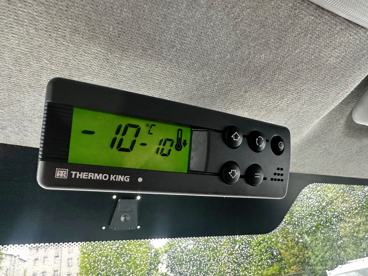 Фургон-рефрижератор IVECO DAILY 35S14 REFRIGERATOR VAN -10*C POWER SUPPLY 230V CRUISE CONTROL AUTOMATIC TRANSMISSION HI-MATIC AIR CONDITIONING  140HP: фото 45