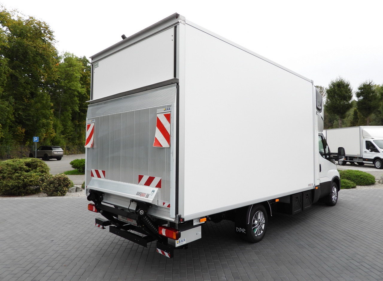 IVECO DAILY 35S18 BOX HI-MATIC LIFT 8 PALLETS CRUISE CONTROL NAVIGATION LED LIGHTS PNEUMATICS AUTOMATIC TRANSMISSION HI-MATIC AIR CONDITIONING 180HP - Фургон с закрытым кузовом: фото 3 IVECO DAILY 35S18 BOX HI-MATIC LIFT 8 PALLETS CRUISE CONTROL NAVIGATION LED LIGHTS PNEUMATICS AUTOMATIC TRANSMISSION HI-MATIC AIR CONDITIONING 180HP - Фургон с закрытым кузовом: фото 3