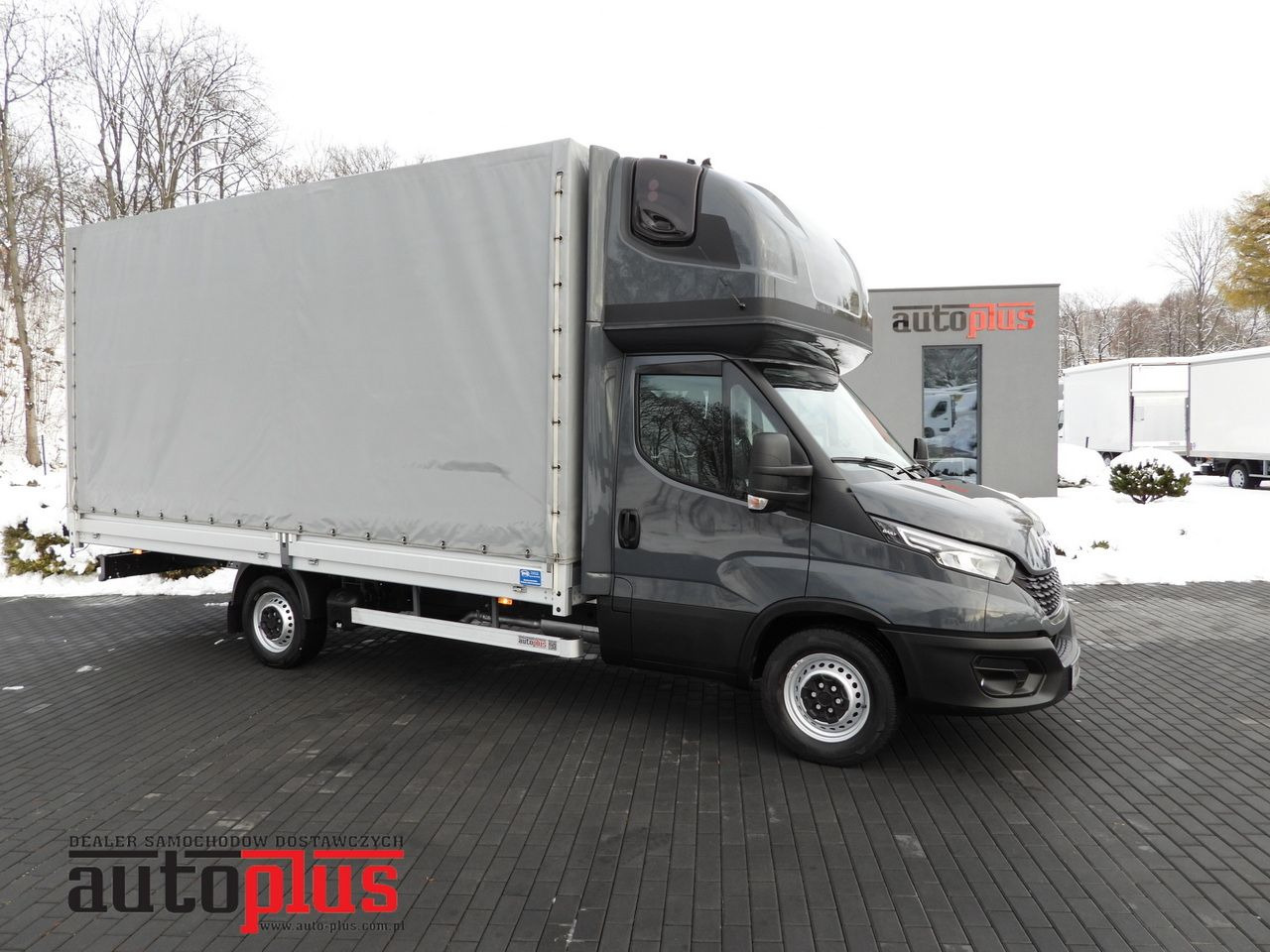 IVECO DAILY 35S18 TARPAULIN 10 PALLETS WEBASTO CRUISE CONTROL LED LIGHTS PNEUMATICS AIR CONDITIONING 180HP - Тентованный фургон: фото 1 IVECO DAILY 35S18 TARPAULIN 10 PALLETS WEBASTO CRUISE CONTROL LED LIGHTS PNEUMATICS AIR CONDITIONING 180HP - Тентованный фургон: фото 1