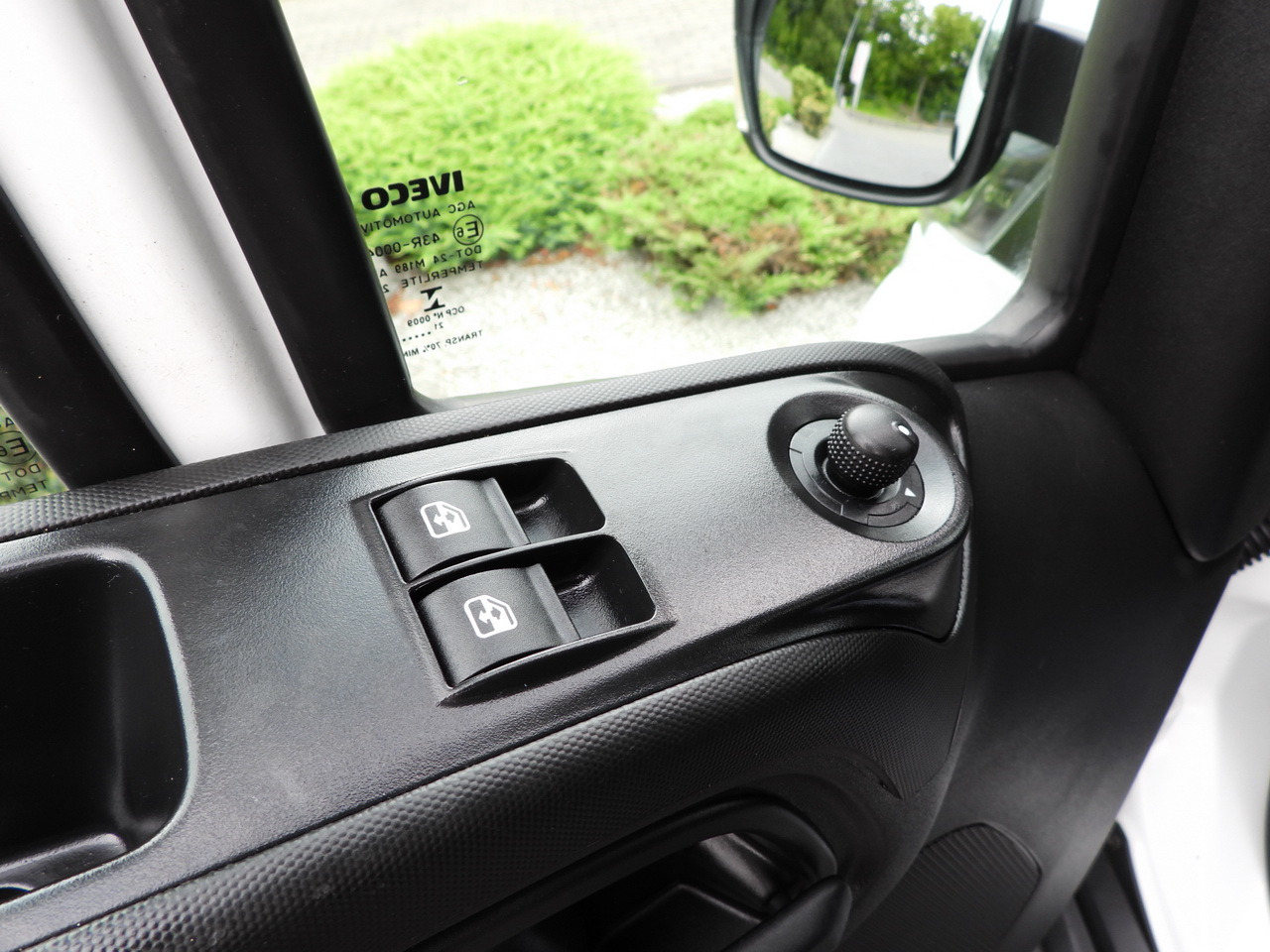 Тентованный фургон IVECO DAILY 35S18 TARPAULIN 10 PALLETS WEBASTO CRUISE CONTROL NAVIGATION LED LIGHTS AIR CONDITIONING  180HP: фото 33