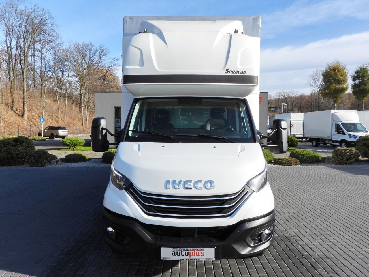 IVECO DAILY 70C18 TARPAULIN LIFT 16 PALLETS WEBASTO CRUISE CONTROL NAVIGATION LED LIGHTS PNEUMATICS AUTOMATIC TRANSMISSION HI-MATIC TWIN WHEELS AIR CONDITIONING 180HP - Тентованный фургон: фото 5 IVECO DAILY 70C18 TARPAULIN LIFT 16 PALLETS WEBASTO CRUISE CONTROL NAVIGATION LED LIGHTS PNEUMATICS AUTOMATIC TRANSMISSION HI-MATIC TWIN WHEELS AIR CONDITIONING 180HP - Тентованный фургон: фото 5