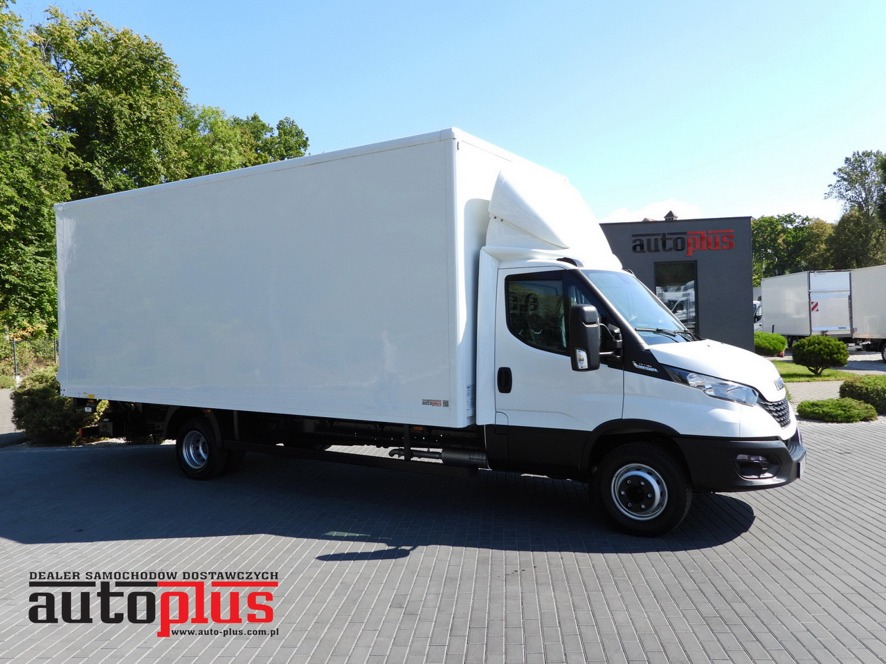 IVECO DAILY 72C18 LIFT 14 PALLETS CRUISE CONTROL PNEUMATICS AUTOMATIC TRANSMISSION HI-MATIC TWIN WHEELS AIR CONDITIONING 180HP - Фургон с закрытым кузовом: фото 1 IVECO DAILY 72C18 LIFT 14 PALLETS CRUISE CONTROL PNEUMATICS AUTOMATIC TRANSMISSION HI-MATIC TWIN WHEELS AIR CONDITIONING 180HP - Фургон с закрытым кузовом: фото 1