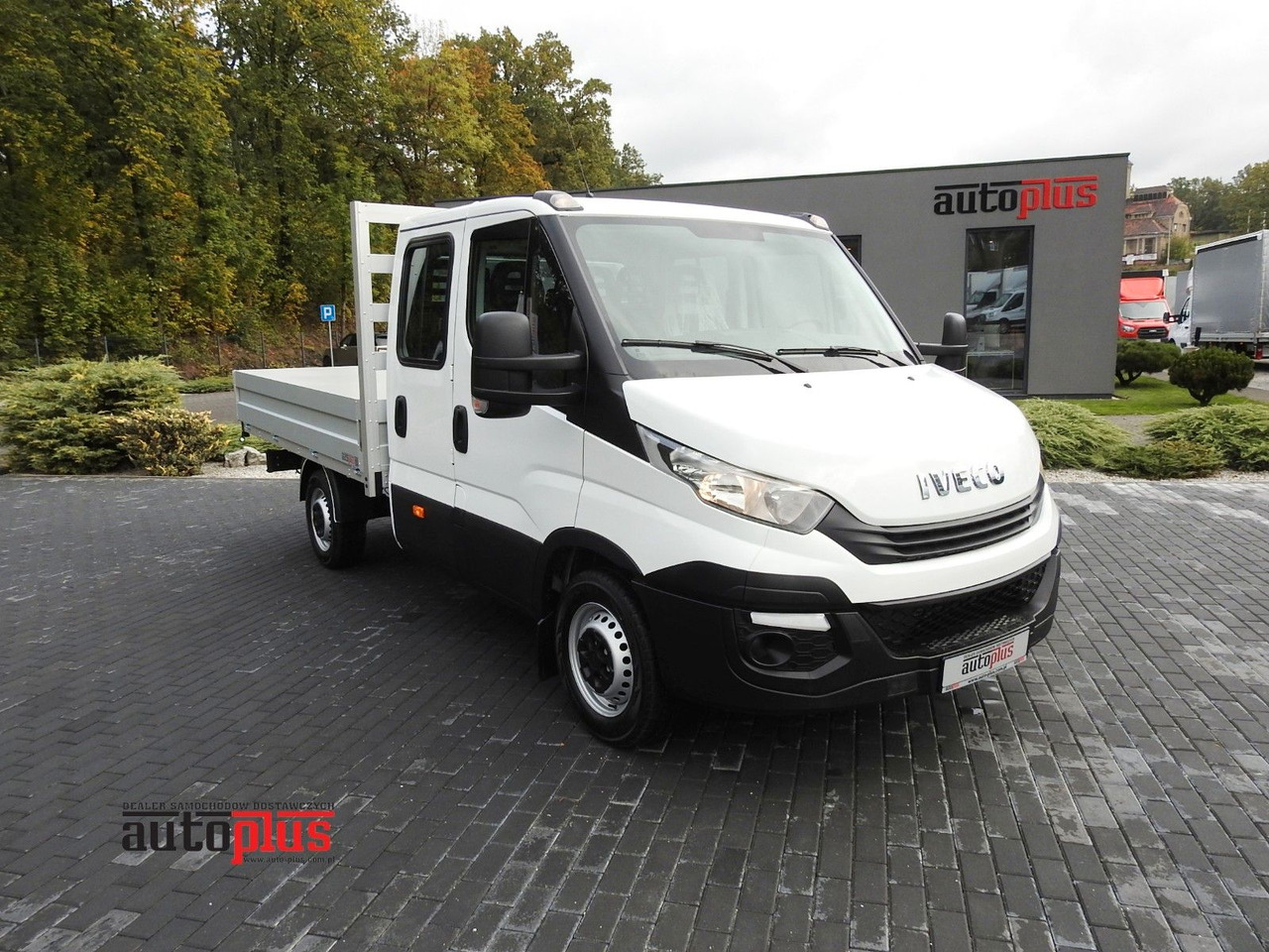Iveco DAILY 35S15 PRITSCHE DOPPELKABINE DOKA 7 SITZE - Малотоннажный бортовой грузовик, Грузопассажирский фургон: фото 1 Iveco DAILY 35S15 PRITSCHE DOPPELKABINE DOKA 7 SITZE - Малотоннажный бортовой грузовик, Грузопассажирский фургон: фото 1