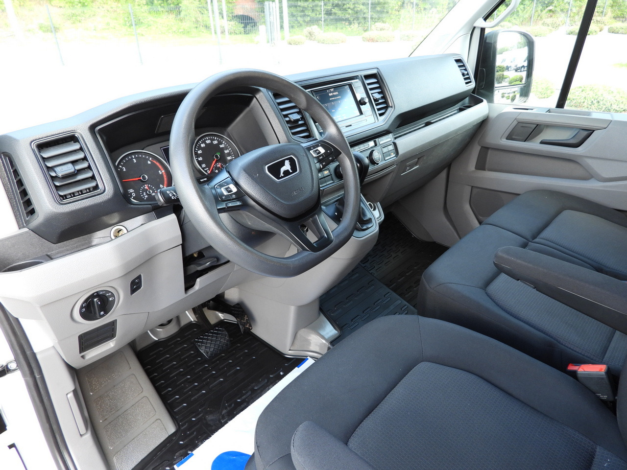 MAN TGE REFRIGERATOR VAN -5*C POWER SUPPLY 230V CRUISE CONTROL AUTOMATIC TRANSMISSION  AIR CONDITIONING  180HP - Фургон-рефрижератор: фото 2 MAN TGE REFRIGERATOR VAN -5*C POWER SUPPLY 230V CRUISE CONTROL AUTOMATIC TRANSMISSION  AIR CONDITIONING  180HP - Фургон-рефрижератор: фото 2